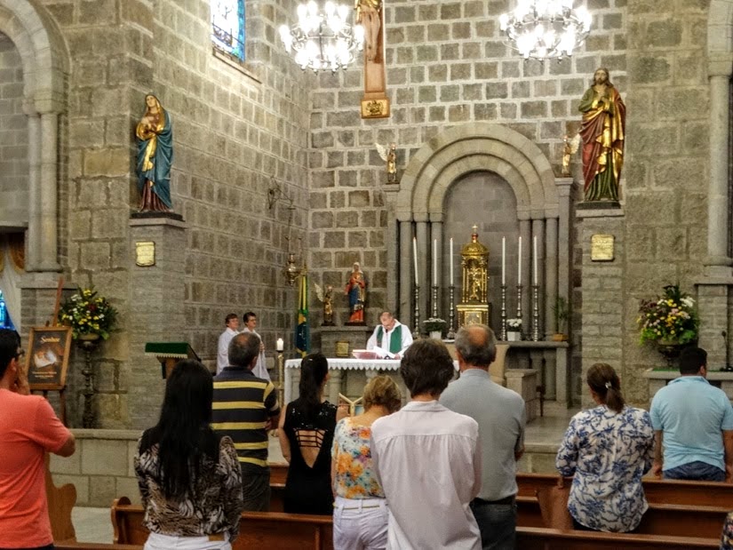 Missa na Igreja de São Pedro - o que fazer em Gramado de graça, RS - atrações gratuitas