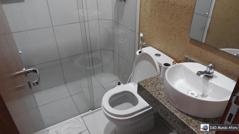 Onde ficar em Fortaleza - banheiro do hotel Aquarius
