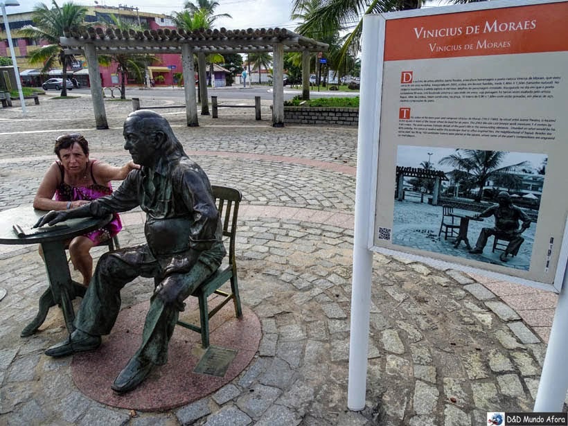 O que fazer em Salvador (Bahia) - Praça Vinícius de Moraes - Praia de Itapuã