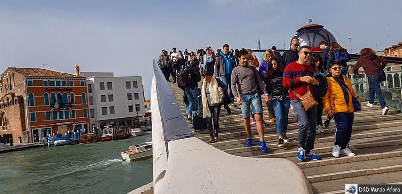 Ponte da Constituição de acesso à estação santa Lúcia - Diário de Bordo - 1 dia em Veneza