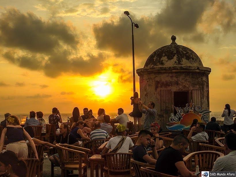 Pôr do sol visto das muralhas de Cartagena - Diário de bordo: 4 dias em Cartagena, Colômbia