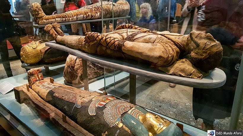 Múmias egípcias no British Museum em Londres