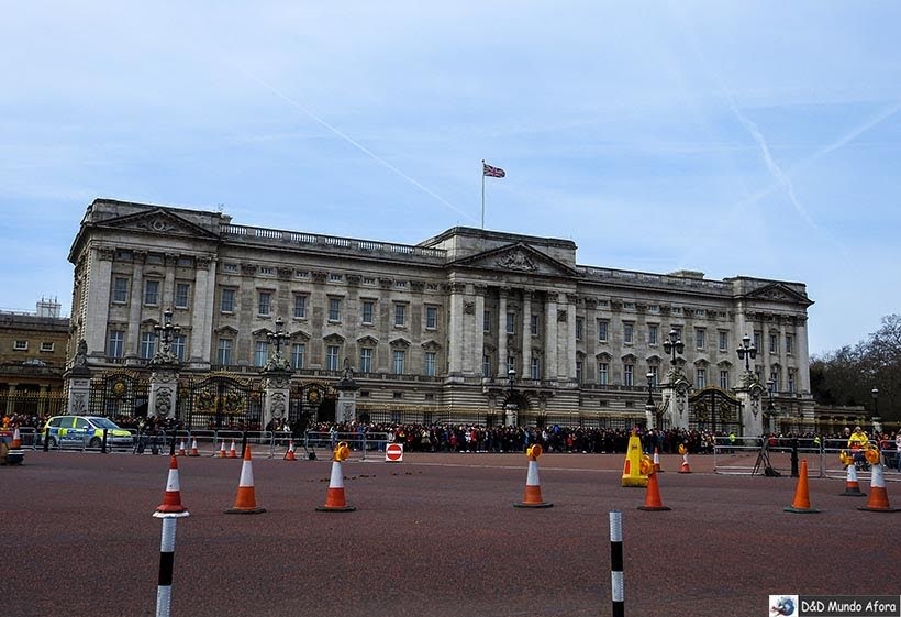 Palácio de Buckinghan - O que fazer em Londres: 48 atrações imperdíveis