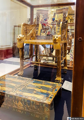 Trono de ouro de Tutankhamon - Museu do Cairo