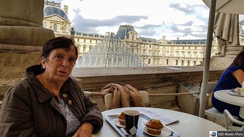 Chá da tarde no Louvre 