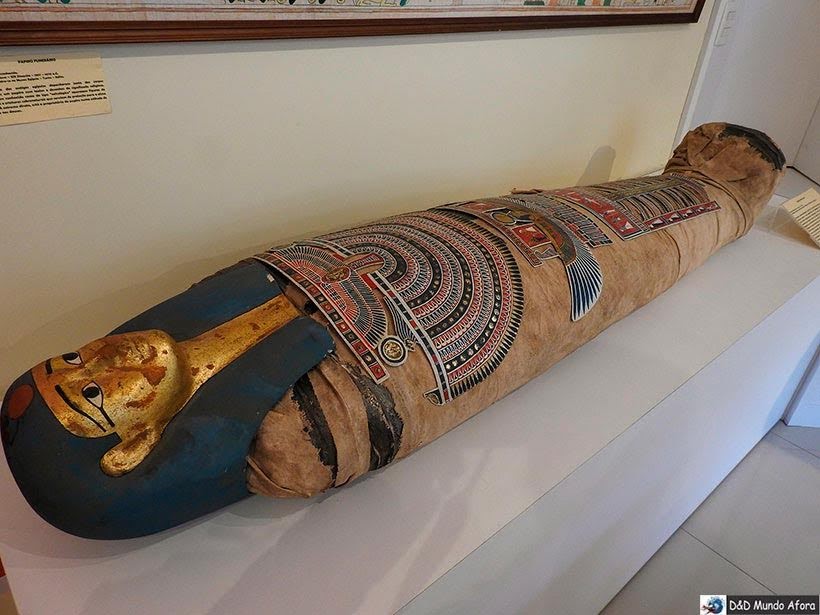 Réplica de sarcófago no Museu Egípcio em Curitiba, Paraná: como visitar