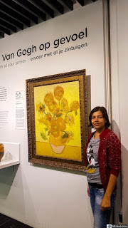 Reprodução de "Girassóis" no museu em Amsterdam