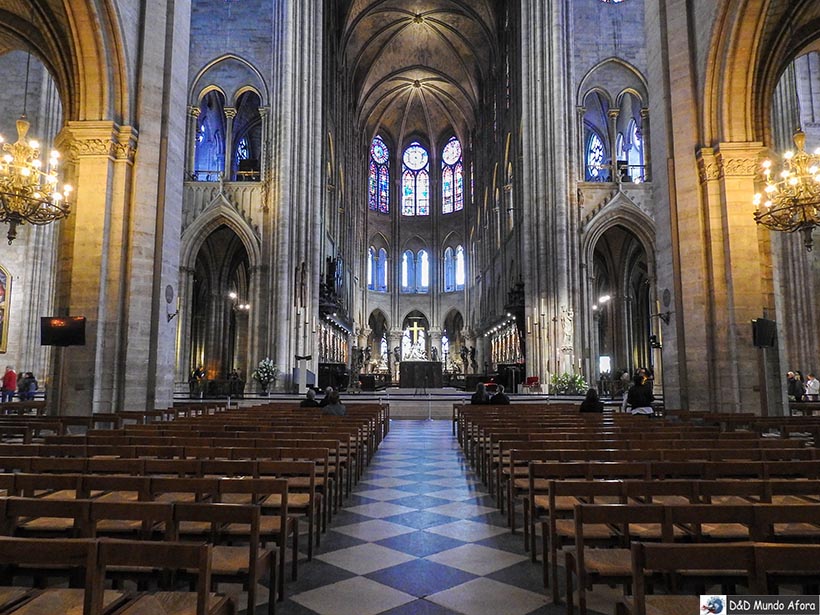 Interior da Catedral de Notre Dame