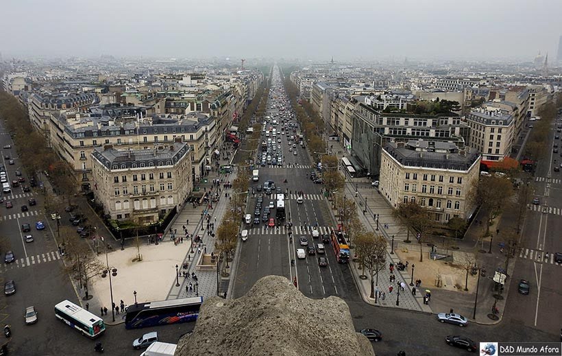 Paris vista de cima do Arco do Triunfo