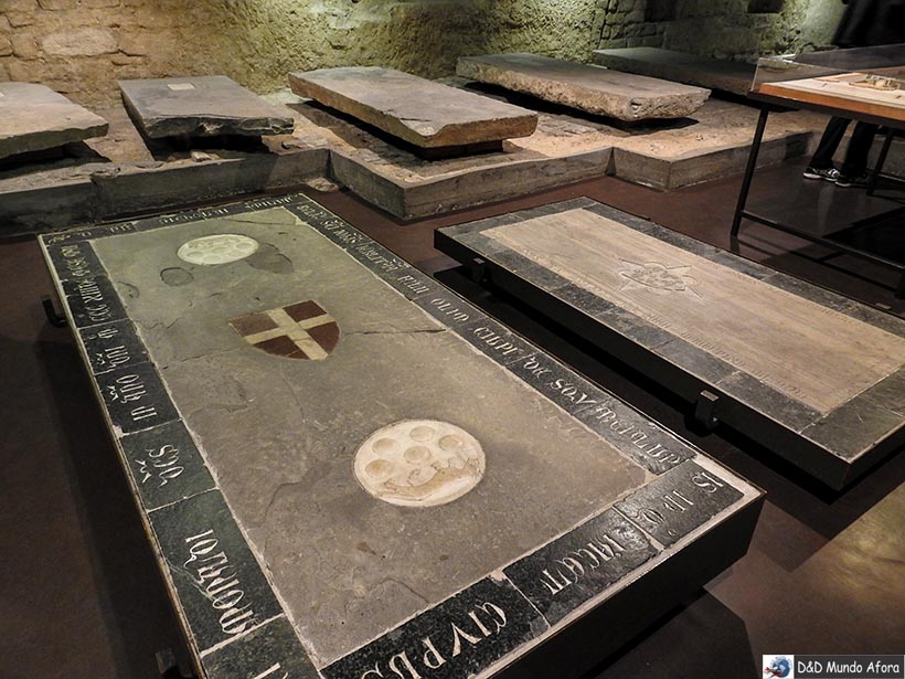 Túmulos de algumas personalidades de Florença na Cripta