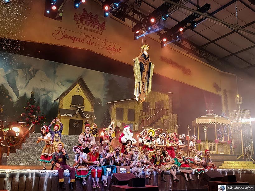 Teatro Musical A Lenda do Bosque de Natal. Natal Luz de Gramado