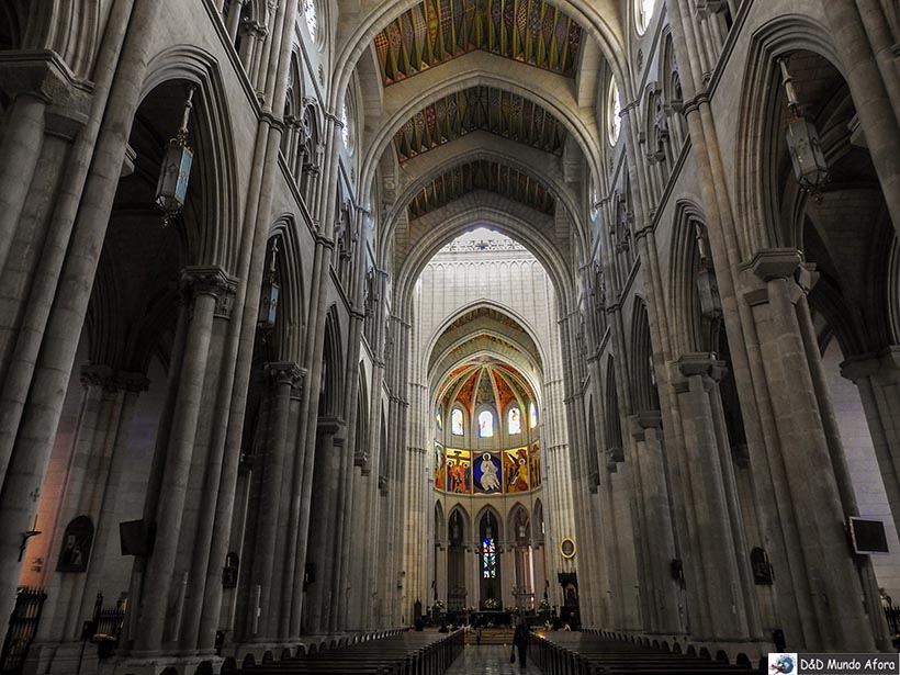 Interior da Catedral de Madrid