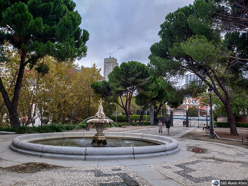 Entrada vista por outro ângulo